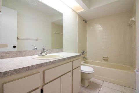 Снять в аренду квартиру в Лейкленд, Флорида 1 комната, 108.79м2, № 1823209 - фото 10