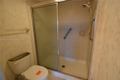 Condo in Coconut Creek, Florida, 2 bedrooms  № 1931266 - photo 16