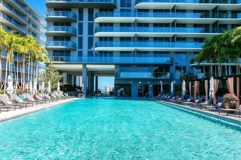 Condo in Miami, Florida, 1 bedroom  № 2051991 - photo 2