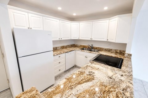 Condo in Fort Lauderdale, Florida, 2 bedrooms  № 2181296 - photo 11
