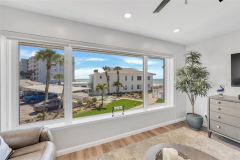 Condo in Holmes Beach, Florida, 2 bedrooms № 2144586 - photo 9