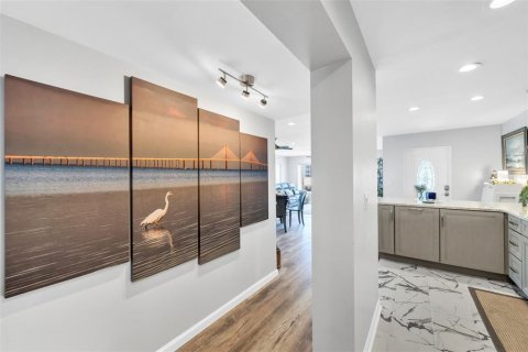 Condo in Holmes Beach, Florida, 2 bedrooms № 2144586 - photo 16