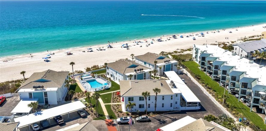 Condo in Holmes Beach, Florida, 2 bedrooms № 2144586