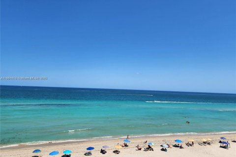 Купить кондоминиум в Холливуд, Флорида 2 спальни, 103.12м2, № 1891273 - фото 27