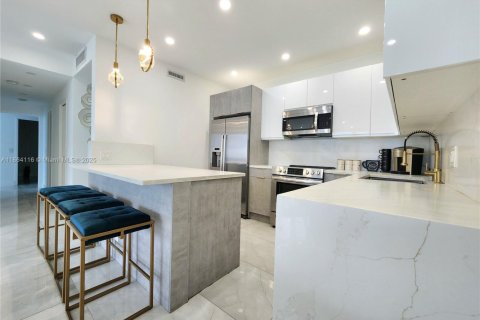 Купить кондоминиум в Холливуд, Флорида 2 спальни, 103.12м2, № 1891273 - фото 5