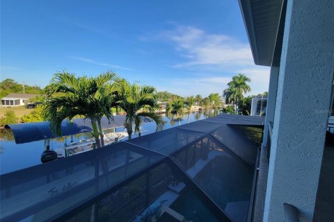 Villa ou maison à vendre à Port Charlotte, Floride: 6 chambres, 443.79 m2 № 2413692 - photo 30