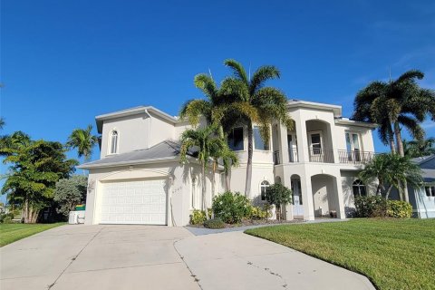 Villa ou maison à Port Charlotte, Floride 6 chambres, 443.79 m2 № 2413692