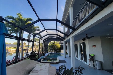 Villa ou maison à vendre à Port Charlotte, Floride: 6 chambres, 443.79 m2 № 2413692 - photo 15
