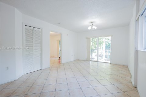 Condo in Miami, Florida, 1 bedroom № 1994165 - photo 22