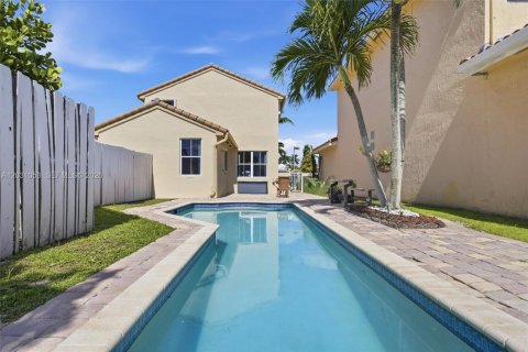 Villa ou maison à vendre à Pembroke Pines, Floride: 4 chambres, 166.11 m2 № 2084818 - photo 25