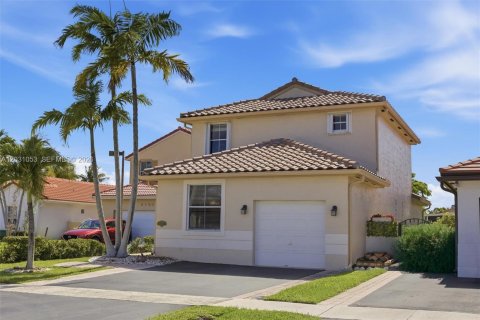 Villa ou maison à vendre à Pembroke Pines, Floride: 4 chambres, 166.11 m2 № 2084818 - photo 5