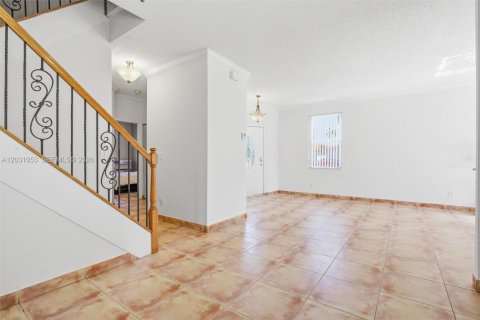 Villa ou maison à vendre à Pembroke Pines, Floride: 4 chambres, 166.11 m2 № 2084818 - photo 10