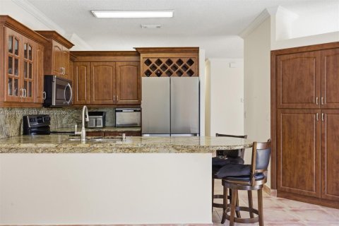 Villa ou maison à vendre à Pembroke Pines, Floride: 4 chambres, 166.11 m2 № 2084818 - photo 14