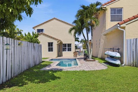 Villa ou maison à vendre à Pembroke Pines, Floride: 4 chambres, 166.11 m2 № 2084818 - photo 23