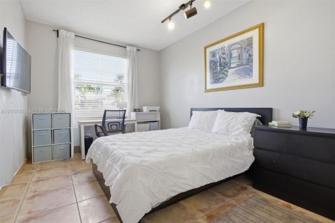 Villa ou maison à vendre à Pembroke Pines, Floride: 4 chambres, 166.11 m2 № 2084818 - photo 26
