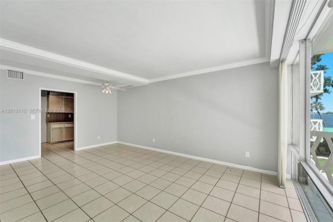 Condominio en alquiler en Miami, Florida, 1 dormitorio, 69.68 m2 № 2076140 - foto 18