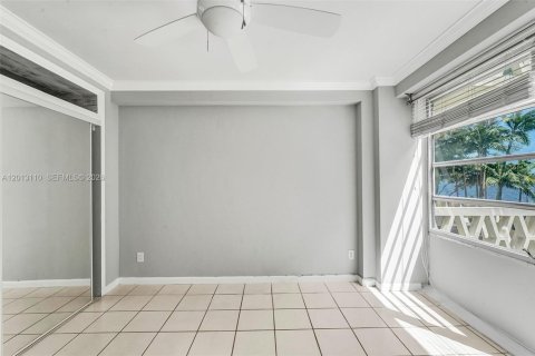 Condominio en alquiler en Miami, Florida, 1 dormitorio, 69.68 m2 № 2076140 - foto 26