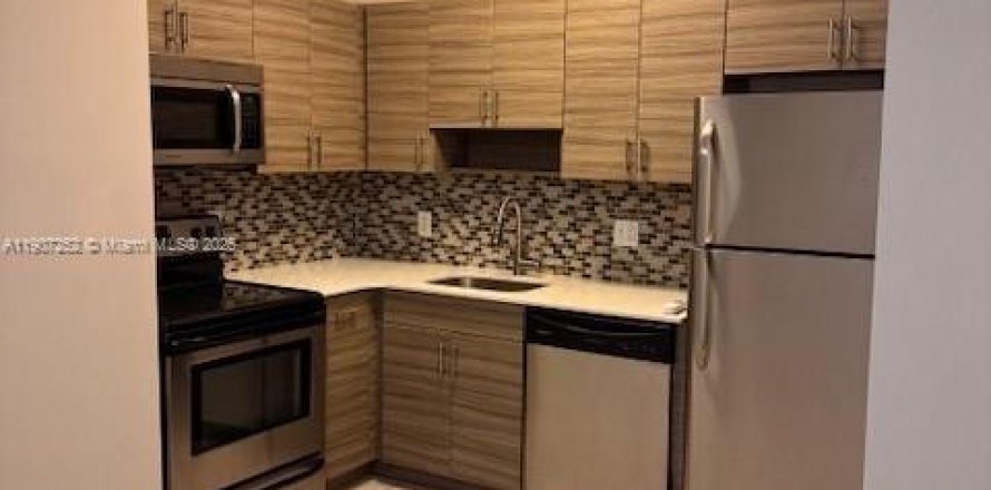 Estudio en Coral Gables, Florida № 1964931