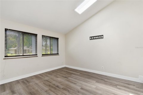 Casa en venta en Winter Springs, Florida, 4 dormitorios, 199.74 m2 № 2152306 - foto 4
