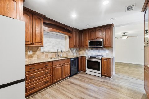 Casa en venta en Winter Springs, Florida, 4 dormitorios, 199.74 m2 № 2152306 - foto 18