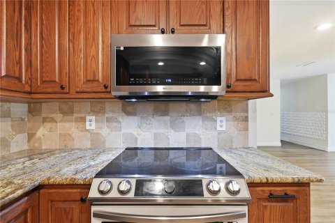 Casa en venta en Winter Springs, Florida, 4 dormitorios, 199.74 m2 № 2152306 - foto 17
