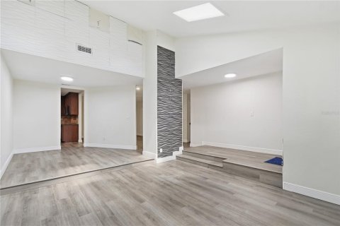 Casa en venta en Winter Springs, Florida, 4 dormitorios, 199.74 m2 № 2152306 - foto 6