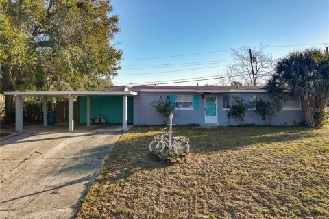 House in Daytona Beach, Florida 3 bedrooms, 104.79 sq.m. № 1524844 - photo 1