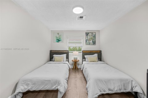 House in Jupiter, Florida 3 bedrooms, 98.85 sq.m. № 2047116 - photo 5