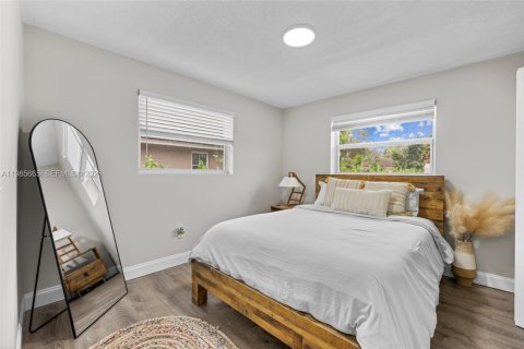 House in Jupiter, Florida 3 bedrooms, 98.85 sq.m. № 2047116 - photo 7