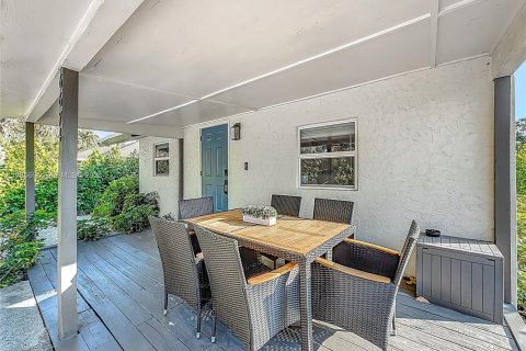 House in Jupiter, Florida 3 bedrooms, 98.85 sq.m. № 2047116 - photo 15