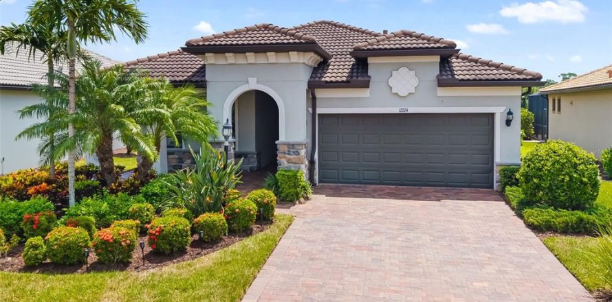 Casa en Bradenton, Florida 2 dormitorios, 185.8 m2 № 1909094