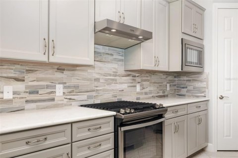 Casa en venta en Bradenton, Florida, 2 dormitorios, 185.8 m2 № 1909094 - foto 19