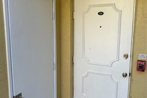 Купить кондоминиум в Форт Майерс, Флорида 6 комнат, 47.57м2, № 1904277 - фото 13