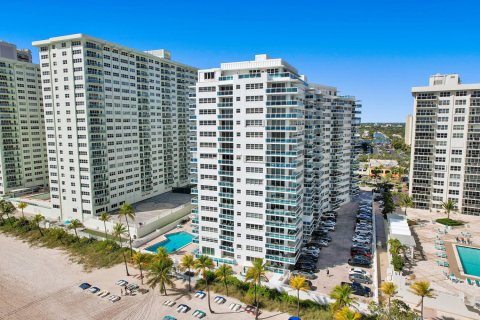 Condominio en venta en Fort Lauderdale, Florida, 2 dormitorios, 151.62 m2 № 978435 - foto 1