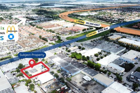 Коммерческая недвижимость в Хайалиа, Флорида № 2037260