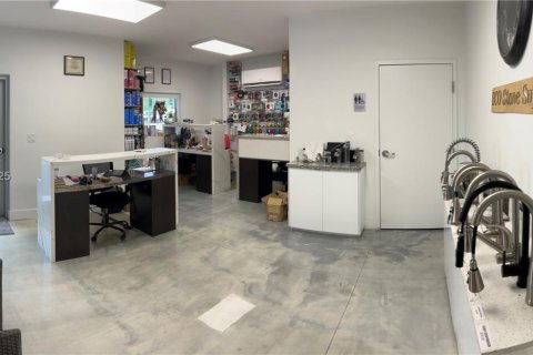 Купить коммерческую недвижимость в Хайалиа, Флорида № 2037260 - фото 18