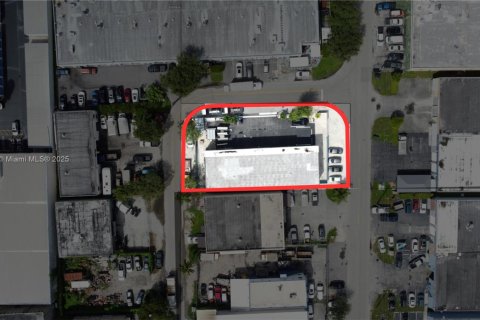 Купить коммерческую недвижимость в Хайалиа, Флорида № 2037260 - фото 3