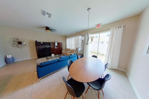 Townhouse in Kissimmee, Florida 4 bedrooms, 152.08 sq.m. № 2236715