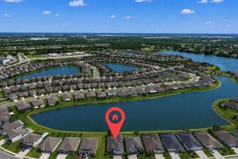House in Palmetto, Florida 5 bedrooms, 270.81 sq.m. № 2156663 - photo 5