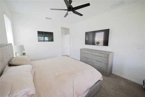 House in Apopka, Florida 4 bedrooms, 239.87 sq.m. № 1907383 - photo 19