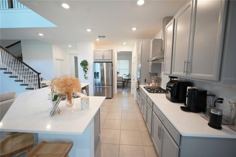 House in Apopka, Florida 4 bedrooms, 239.87 sq.m. № 1907383 - photo 12