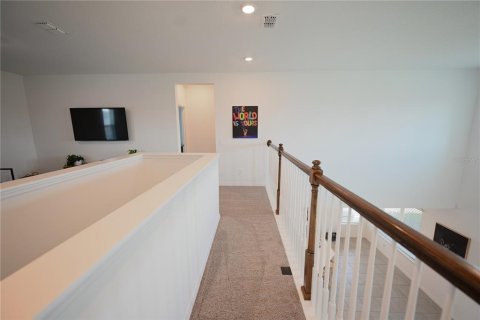 House in Apopka, Florida 4 bedrooms, 239.87 sq.m. № 1907383 - photo 24