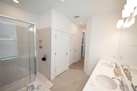 House in Apopka, Florida 4 bedrooms, 239.87 sq.m. № 1907383 - photo 22