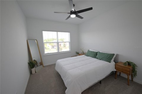 House in Apopka, Florida 4 bedrooms, 239.87 sq.m. № 1907383 - photo 29