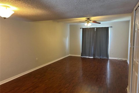 Condo in Orlando, Florida, 2 bedrooms  № 1812854 - photo 14