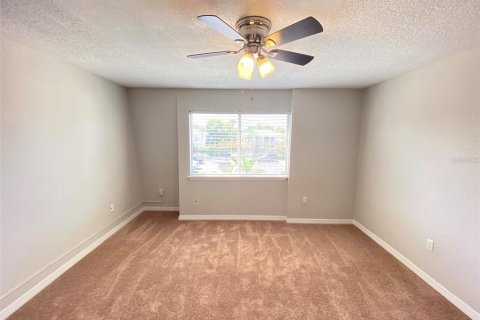 Condo in Orlando, Florida, 2 bedrooms  № 1812854 - photo 17