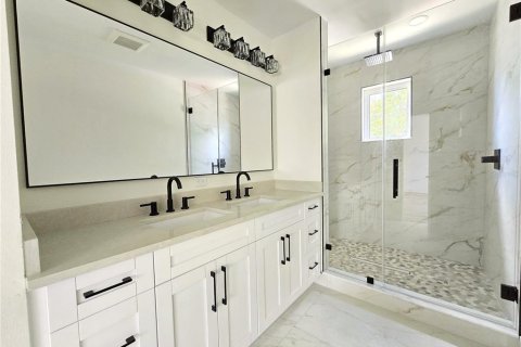 Casa en venta en Saint Petersburg, Florida, 4 dormitorios, 217.48 m2 № 2145427 - foto 22