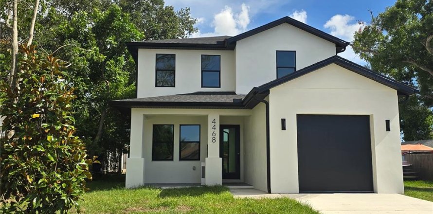 Casa en Saint Petersburg, Florida 4 dormitorios, 217.48 m2 № 2145427