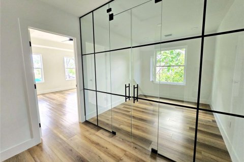 Casa en venta en Saint Petersburg, Florida, 4 dormitorios, 217.48 m2 № 2145427 - foto 19