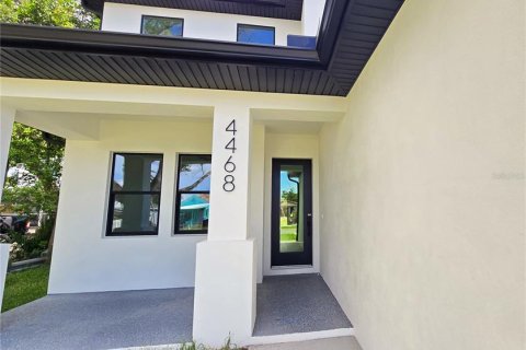 Casa en venta en Saint Petersburg, Florida, 4 dormitorios, 217.48 m2 № 2145427 - foto 3
